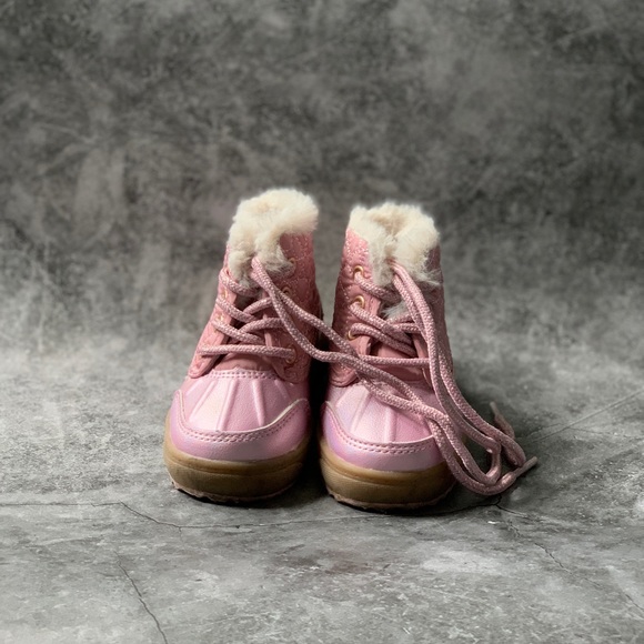 OshKosh Pink Duck Boots, (toddler size 5) - Picture 4 of 8